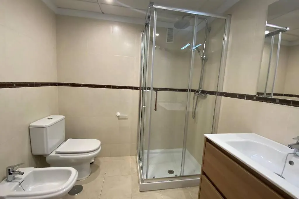 Maravilloso Apartamento En Primera Linea De Playa Con Vistas Al Mar En Caleta De Velez 2 D 0*,