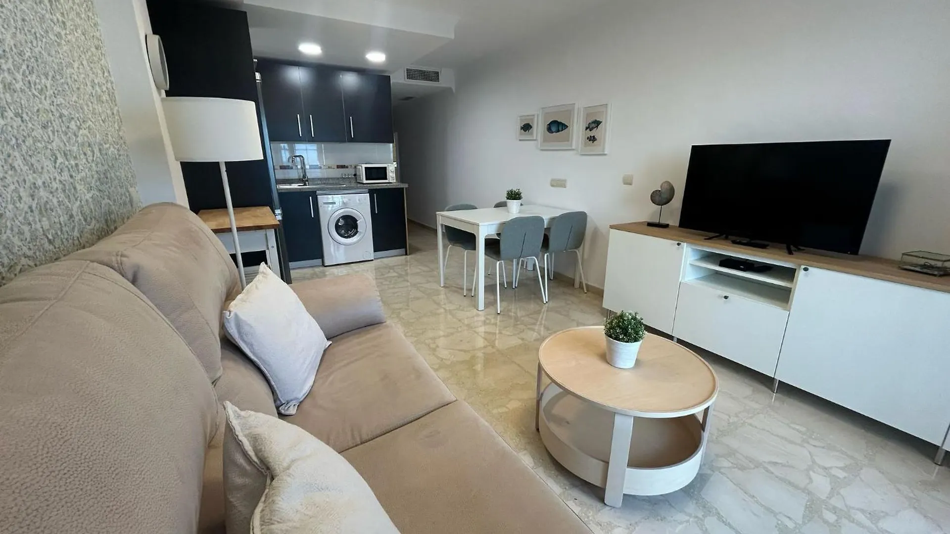 Maravilloso Apartamento En Primera Linea De Playa Con Vistas Al Mar En Caleta De Velez 2 D Spain