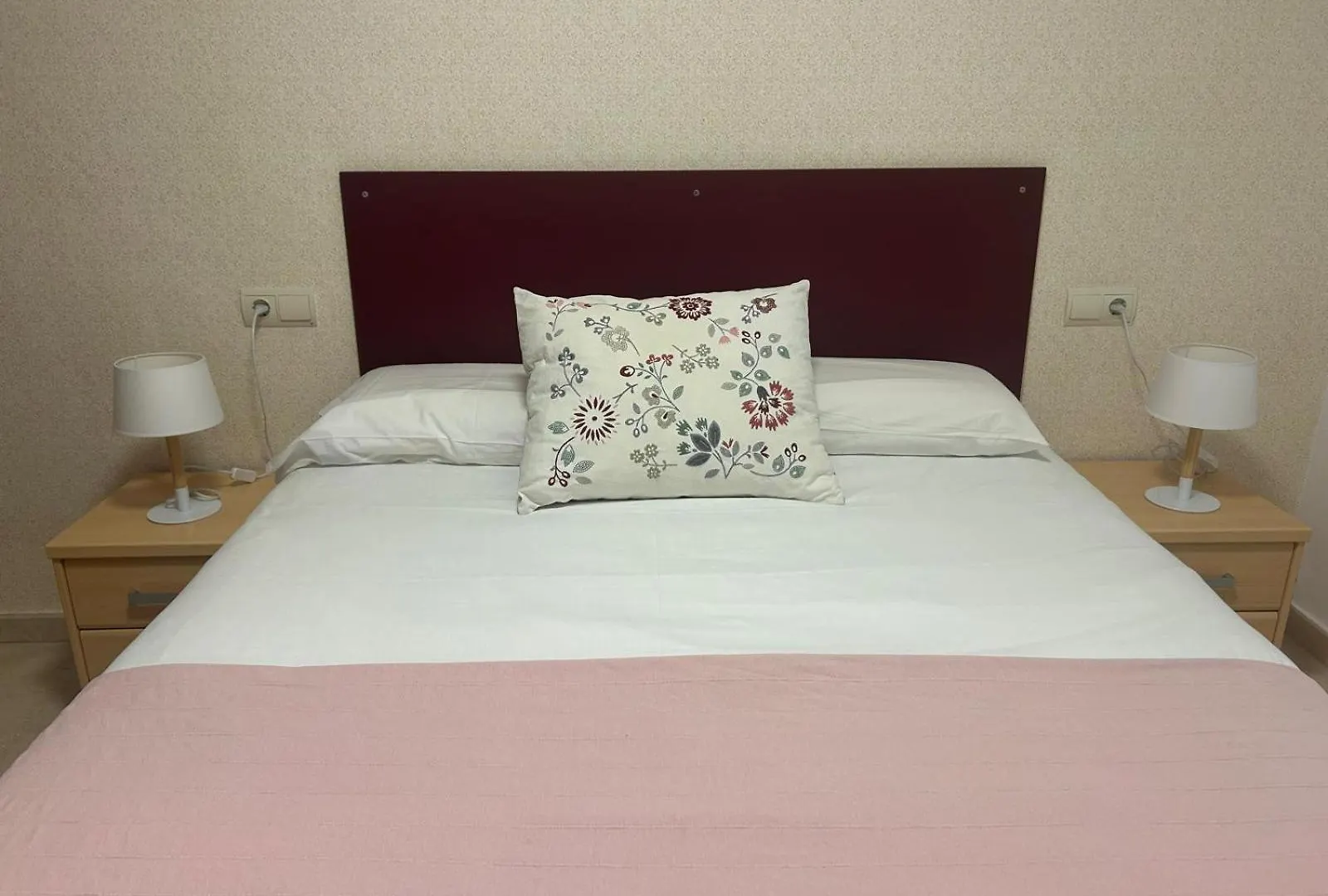 Apartamento primera línea playa. Vistas al mar Caleta de Vélez